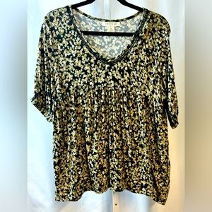Skye’s The Limit Short Gathered Sleeve Rayon/Spandex Floral Print Top Sz PL‎